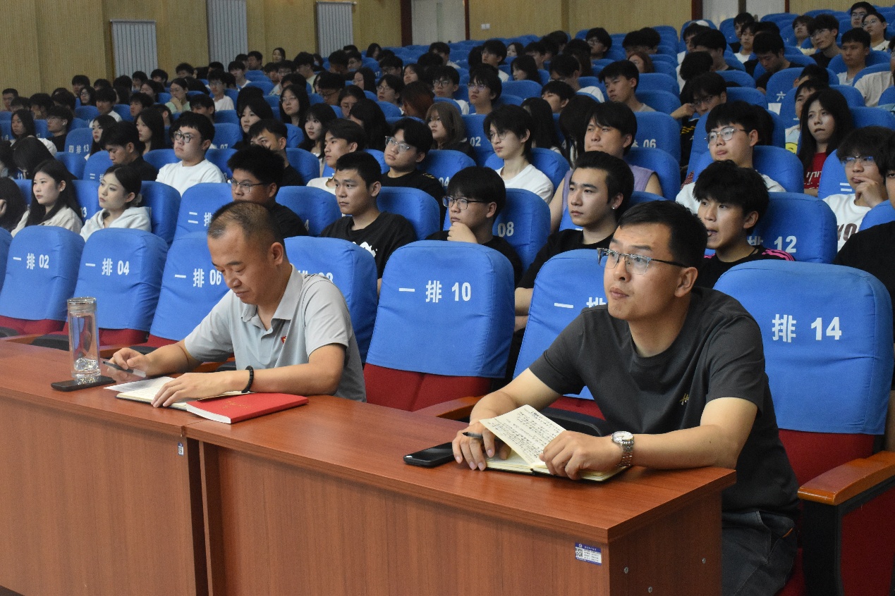 逐梦职场，实习启航——数智工程学院开展2023级学生实习动员大会